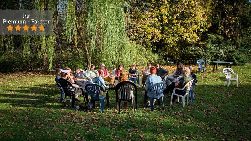 Freie Köpfe unter freiem Himmel Kick-Off mit Kopf, Herz & Hand