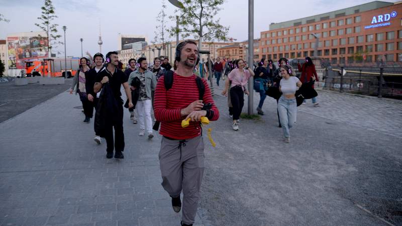 Silent Disco Walking Tour mit Flashmobs