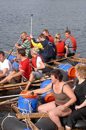 Teambuilding Floßbau