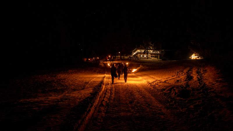 HüttenEvent Weihnachtsfeier Fackelwanderung