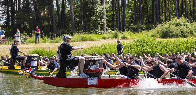 Drachenboot Teamevent als Idee für Ihren Betriebsausflug