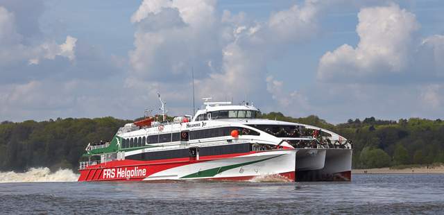 Cuxhaven - per Katamaran ins Nordseebad