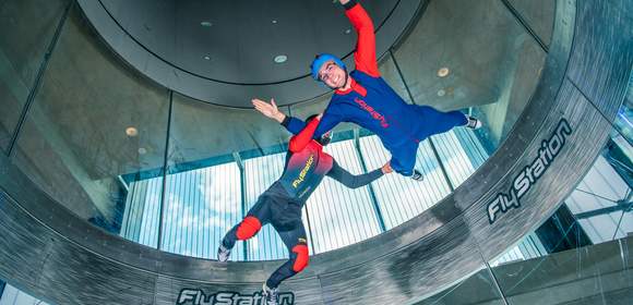 Windkanal Fliegen Indoor Skydiving