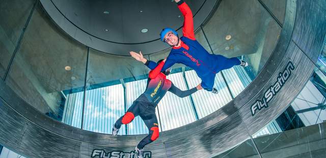 Windkanal Fliegen Indoor Skydiving