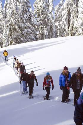 Schneeschuhwanderung zur Weihnachtsfeier