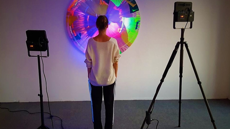 Gestalten Sie Spin Paintings mit 1.400 U/min!