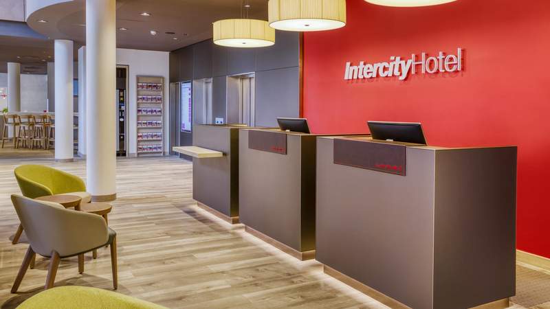 Rezeption InterCityHotel Nürnberg