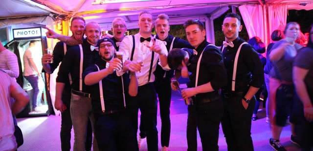 Partyboot Köln mit Getränke Flat und 4*Hotel Partyboot Köln mit Getränke Flat und 4*Hotel