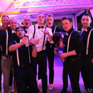 Partyboot Köln mit Getränke Flat und 4*Hotel Partyboot Köln mit Getränke Flat und 4*Hotel