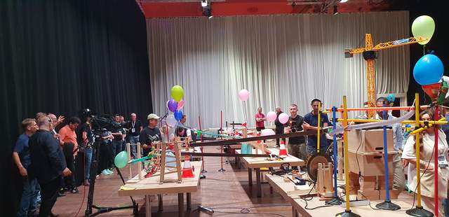 Aktion-Reaktion - Die Kettenreaktion! Aktion-Reaktion – Die Kettenreaktion!