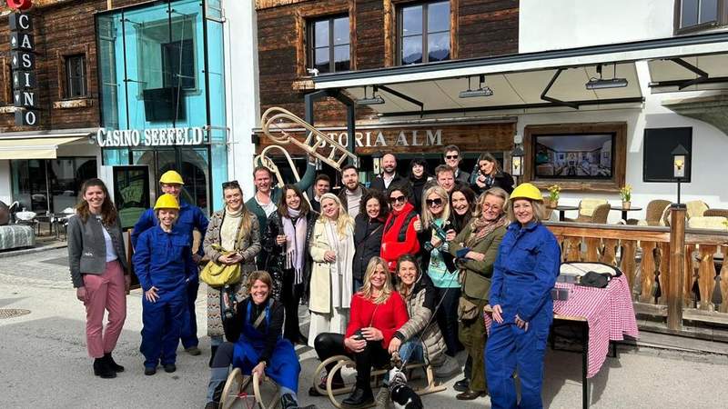 Sinnstiftende Team Aktion Schlittenbau