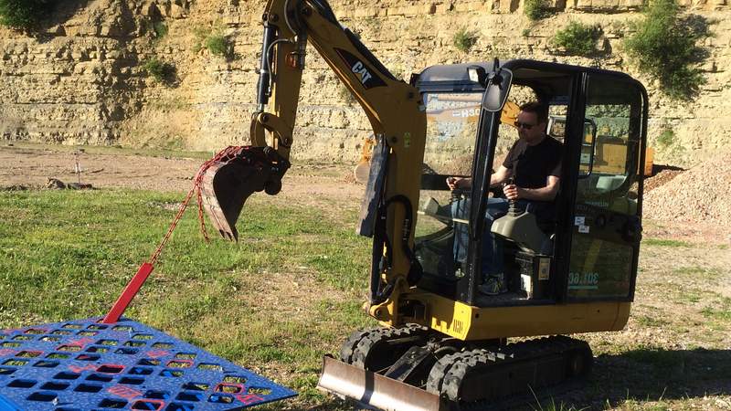 Baggern im AdventureSteinbruch