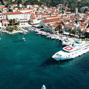 Hvar Hafen