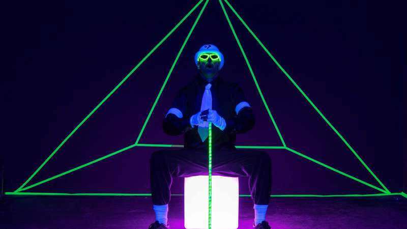 Magic D'Light show Illusion of Dance