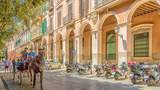 Pferdekutsche in der Altstadt von Palma de Mallorca