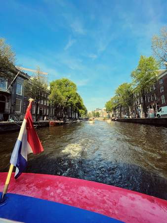 Erlebnis Amsterdam: Fahrräder und Grachten