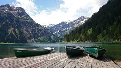 Incentive Reise Gruppenreise nach Tirol - Bergsee mit Booten