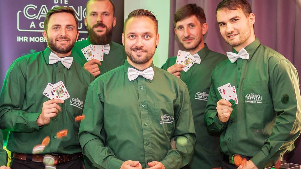 Croupiers Charmante Abendbegleitung