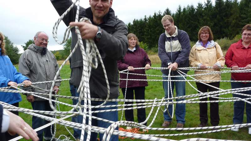 Lamaexpedition mit Seilbrückenbau