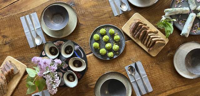 Wildpflanzen Spaziergang mit Lunch