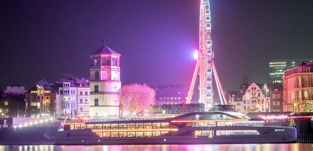 Düsseldorf Weihnachtsfeier Schiff & Hotel