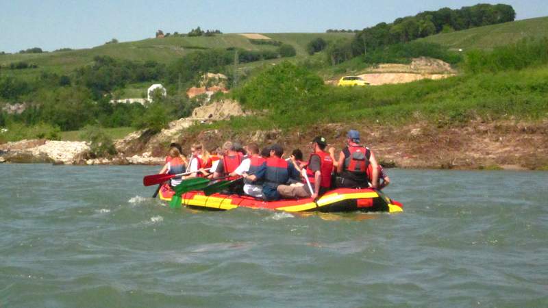 Rafting auf dem Altrhein bei Freiburg