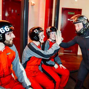 Indoor Skydiving Teamevent max. 20 Teilnehmer