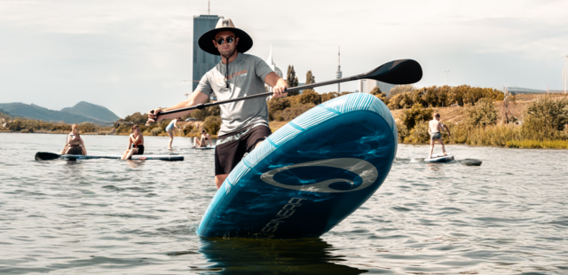 Stand Up Paddle Gruppenkurs in Wien oder am Neusiedler See