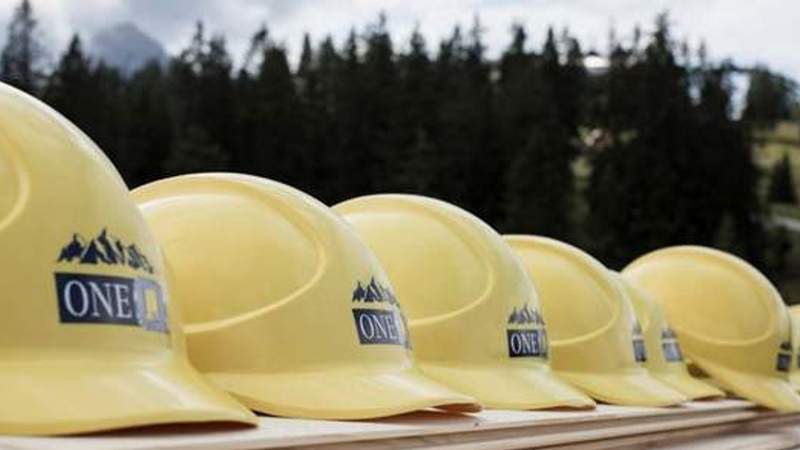 Sinnstiftende Bau-Aktion Kommunikationsbänke