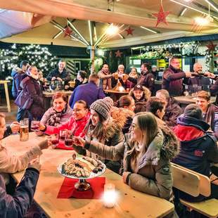 Zusammensitzen Weihnachtsmarkt Ihr persönlicher Weihnachtsmarkt in Frankfurt