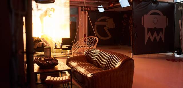 VR Erlebnisbox Mo. - Do. VR Erlebnisbox Mo. - Do.