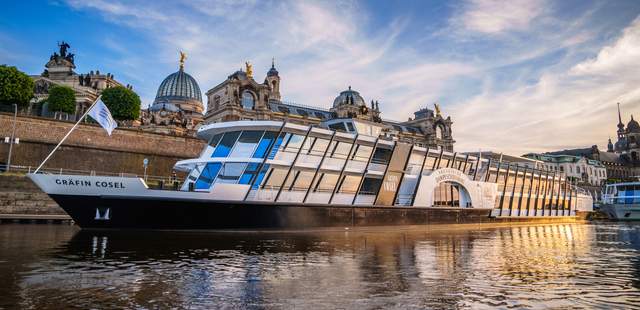 Dresden: Party Schifffahrt auf der Elbe