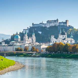 Blick auf Salzburg Salzburg ist bekannt als Mozartstadt und Festspielstadt