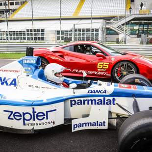 Supersportwagen auf der SPA-Strecke fahren