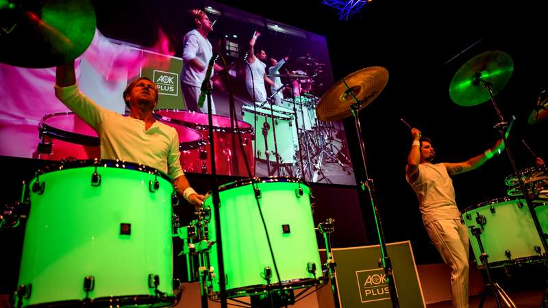 Weltweit erfolgreiche LED Drum Show