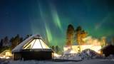 Glas-Iglu unter den Polarlichtern Aurora Cabin in Rovaniemi