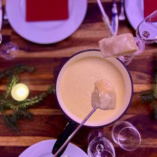 Uriger Fondue-Abend fürs ganze Team