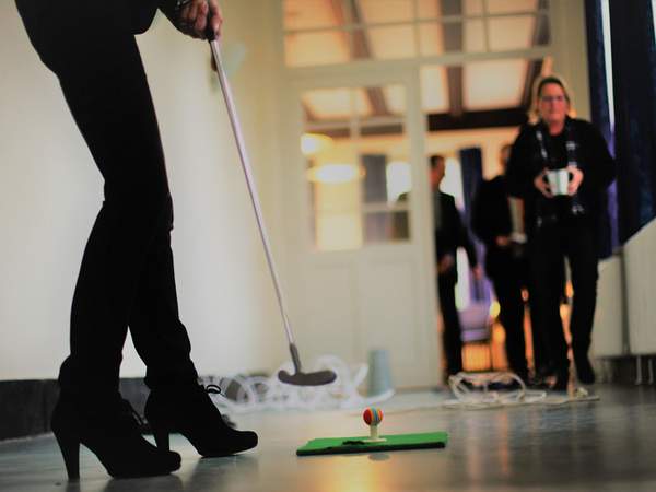 indoor Golf Event Team Teambuilding