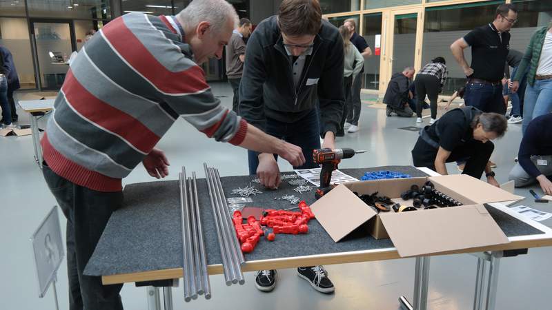 Tischkickerbau - das Teamevent