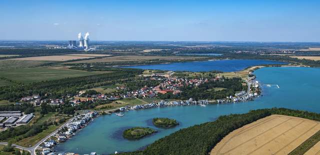 Großes Partyfloß mieten am Hainer See (4h)