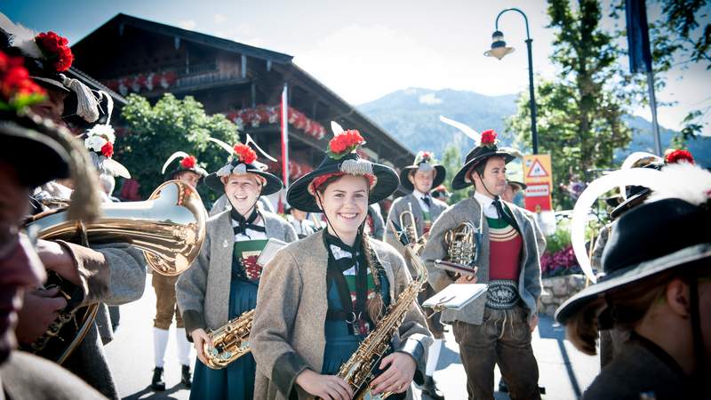 Großhotel adé - Buchen Sie Ihr eigenes Dorf