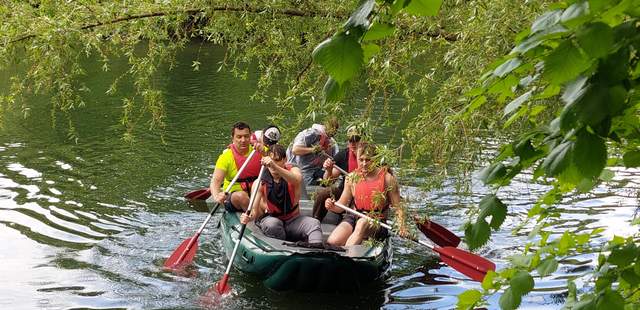 Kanutour von Kirchheim nach Lauffen am Neckar Kanutour von Kirchheim nach Lauffen am Neckar