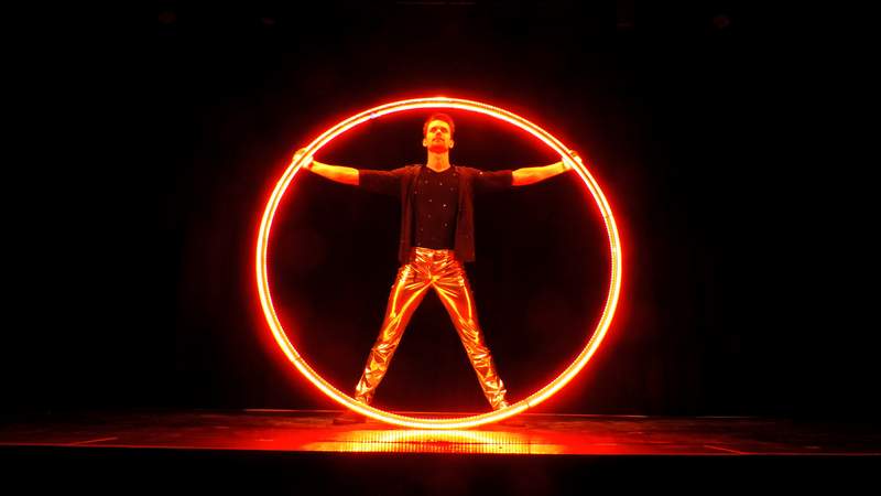 Boy Looijen von Wheel Sensation, LED Cyr Wheel