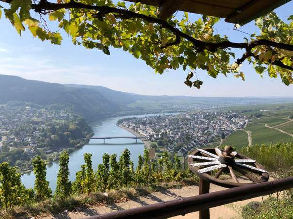 Wandern, Teambuilding in der Natur, Firmenwandertag, Naturerlebnis, Erlebnis, Kommunikation, Gemeinschaft, Achtsamkeit, Outdoor