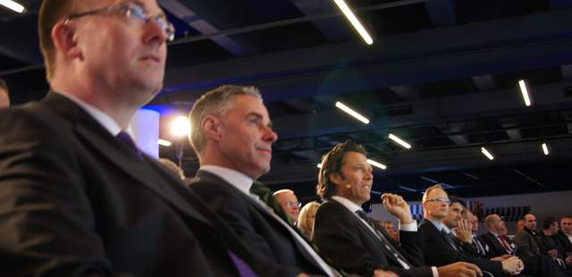 Referent Urs Meier Fußball-Experte und ehemaliger FIFA-Schiedsrichter Urs Meier