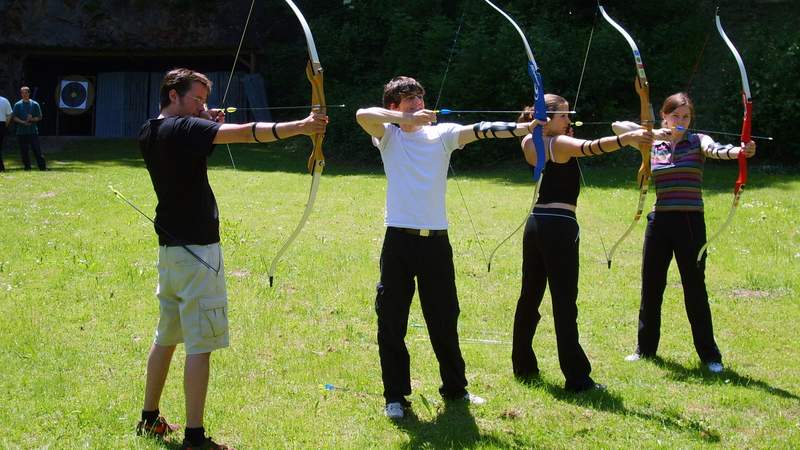 Teambuilding mit Bogenschießen Aktion