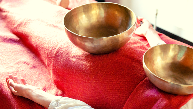 Klangmassage - Entspannende Auszeit im Team Klangmassage - Entspannende Auszeit im Team