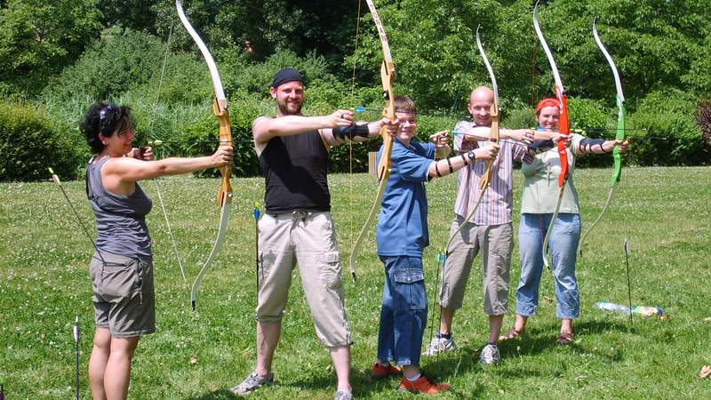 Teambuilding mit Bogenschießen Aktion