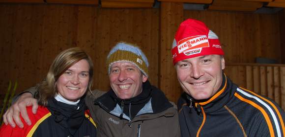 Nils Hirschfeld mit Silke Kraushaar und Sven Fischer lachen in die Kamera