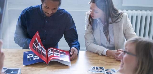 Sammelspaß für alle Kollegen! Individuelles Stickeralbum für Unternehmen!